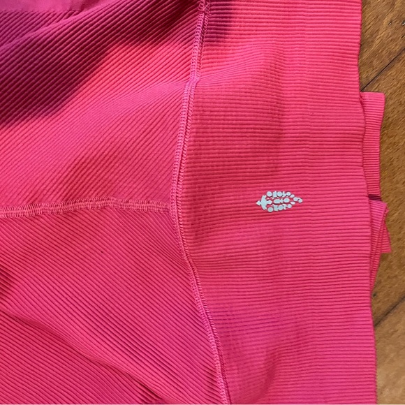 Free People Movement NWOT Size M - Picture 2 of 3